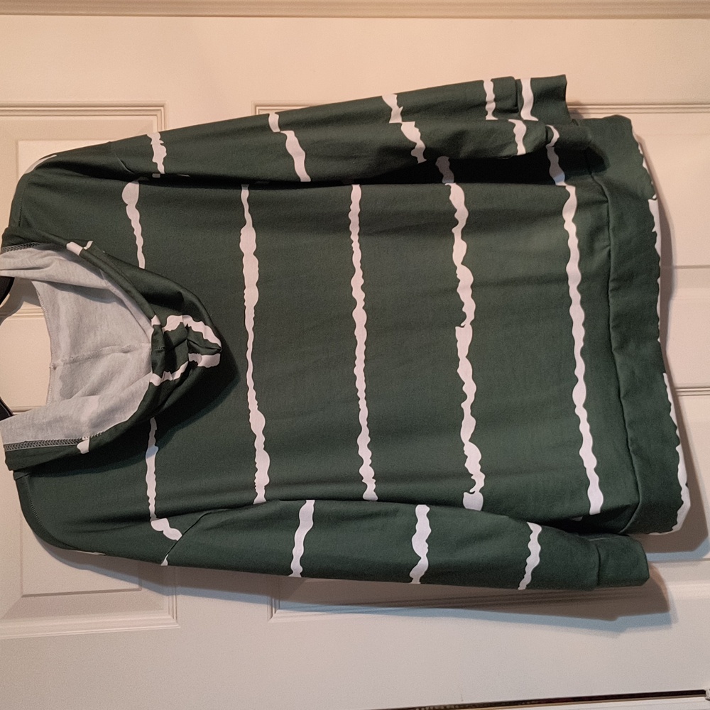 Green jacket - Picture 3 of 4